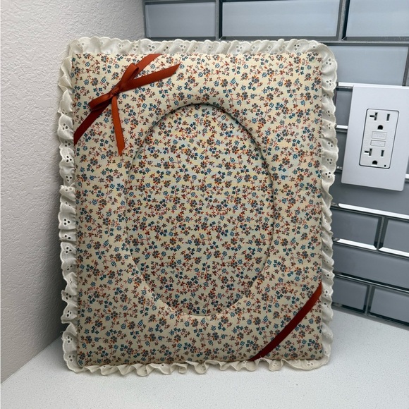 Vintage Fabric Padded Picture Frame 1980s Retro Floral Handmade Cottagecore Lace - Picture 2 of 12